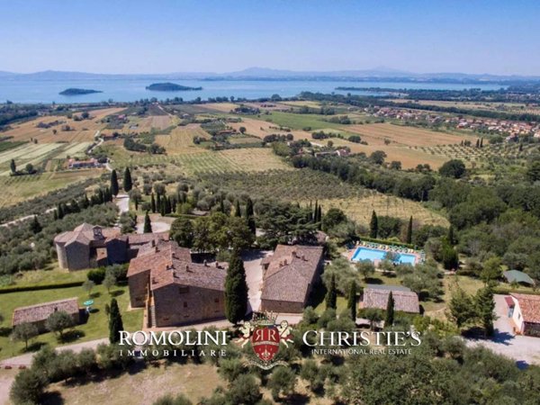 casa indipendente in vendita a Tuoro sul Trasimeno