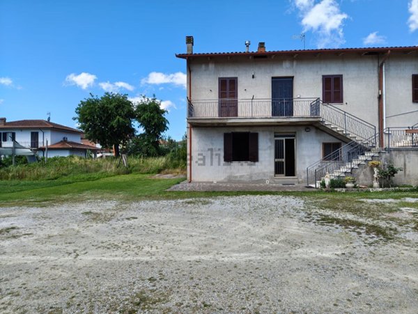 casa indipendente in vendita a Tuoro sul Trasimeno
