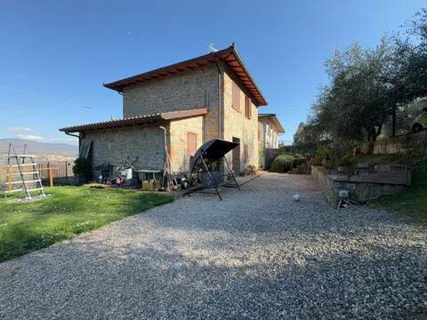 casa indipendente in vendita a Tuoro sul Trasimeno