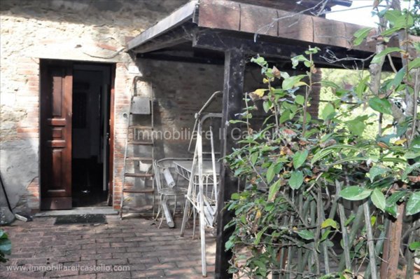 casa semindipendente in vendita a Tuoro sul Trasimeno in zona Isola Maggiore