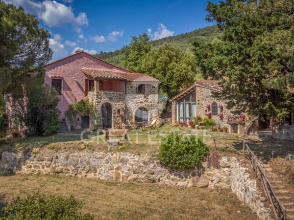 casa indipendente in vendita a Tuoro sul Trasimeno