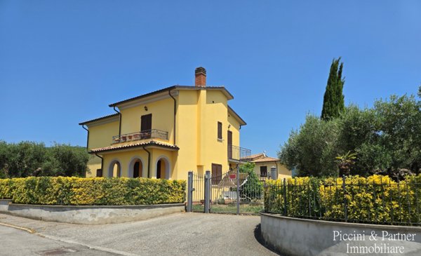 casa indipendente in vendita a Tuoro sul Trasimeno in zona Vernazzano