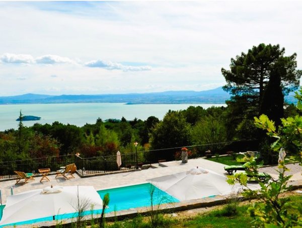 casa indipendente in vendita a Tuoro sul Trasimeno in zona Vernazzano