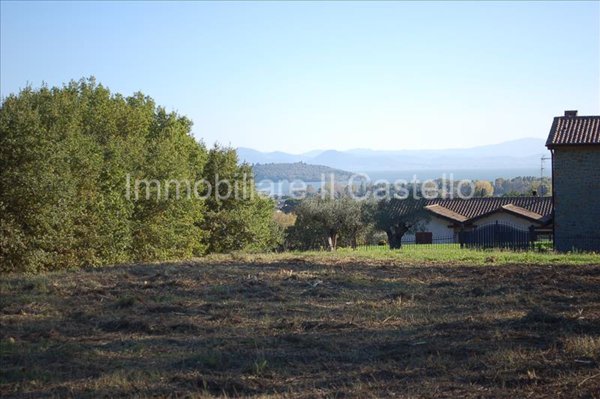 terreno in vendita a Tuoro sul Trasimeno in zona Vernazzano