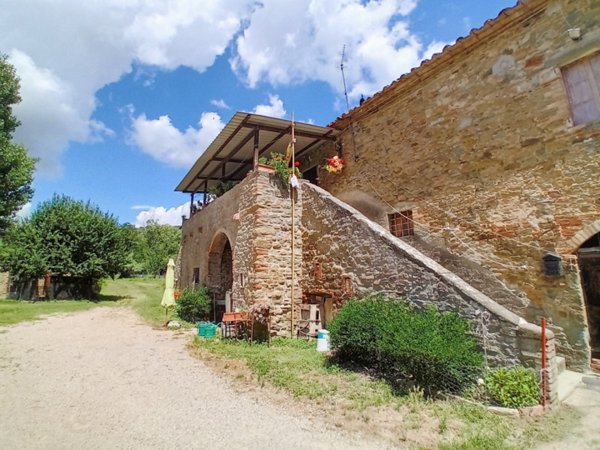 casale in vendita a Tuoro sul Trasimeno in zona Vernazzano