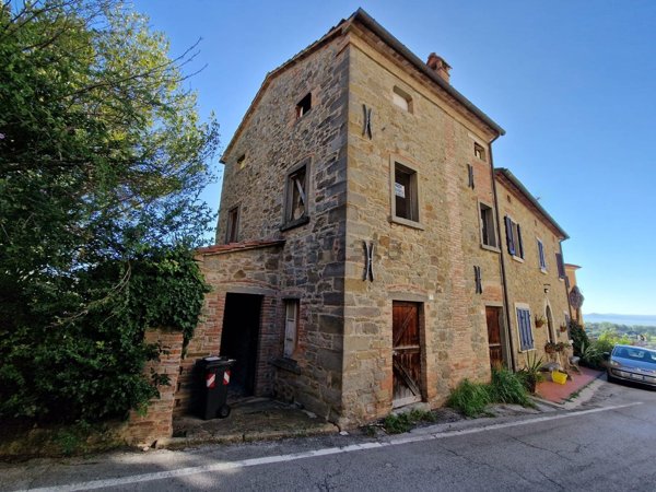 casa indipendente in vendita a Tuoro sul Trasimeno