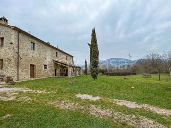 casa indipendente in vendita ad Umbertide in zona Niccone