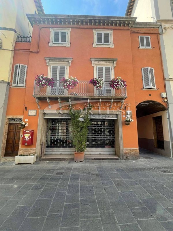 negozio in vendita ad Umbertide