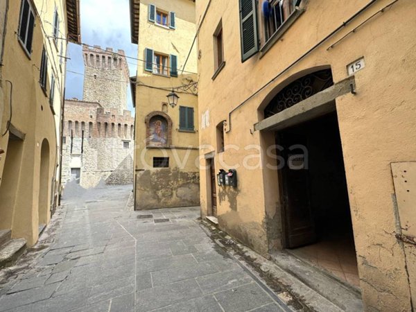 locale di sgombero in vendita ad Umbertide