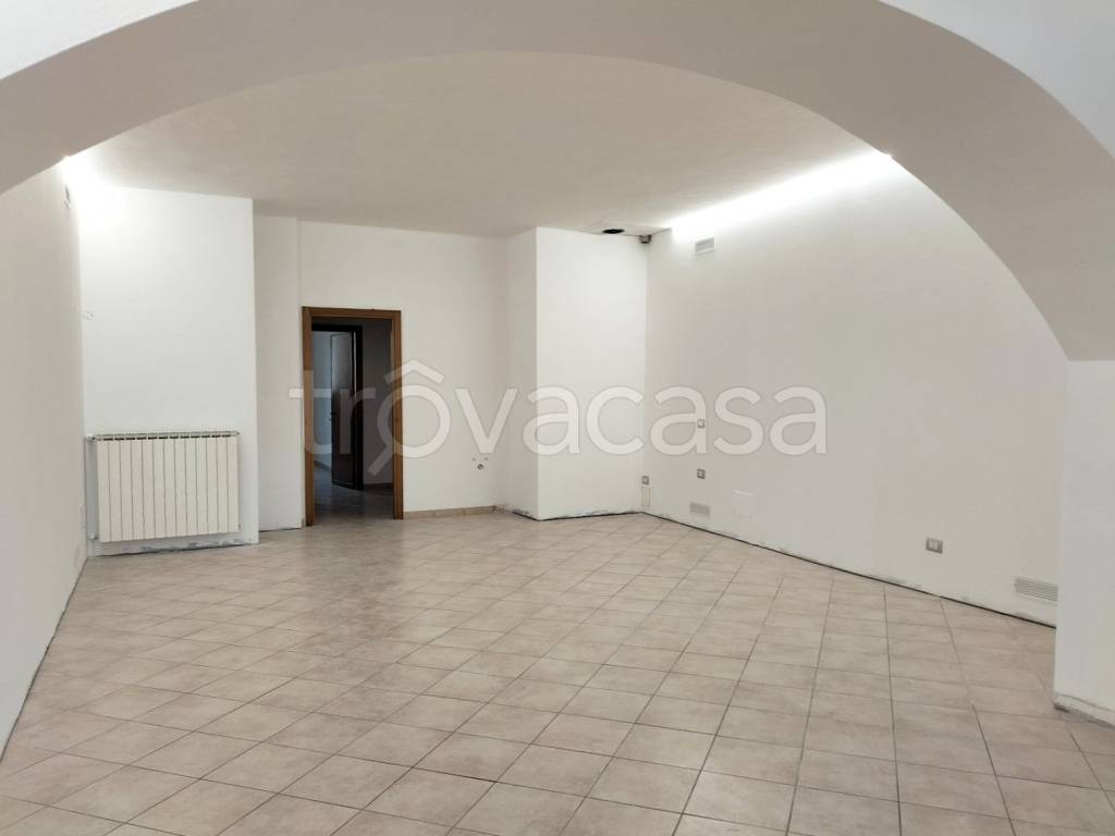appartamento in vendita ad Umbertide in zona Pierantonio