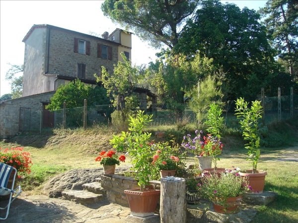 casa indipendente in vendita ad Umbertide in zona Preggio
