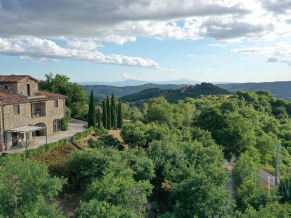 casa indipendente in vendita ad Umbertide in zona Preggio