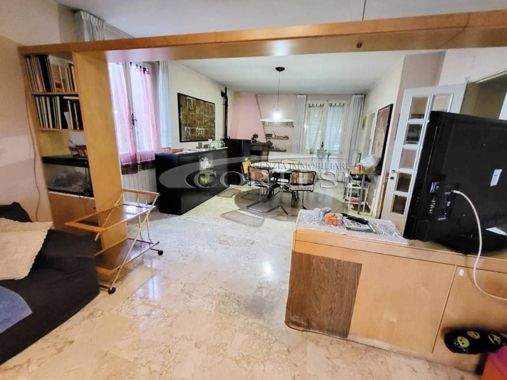 appartamento in vendita ad Umbertide in zona Pierantonio