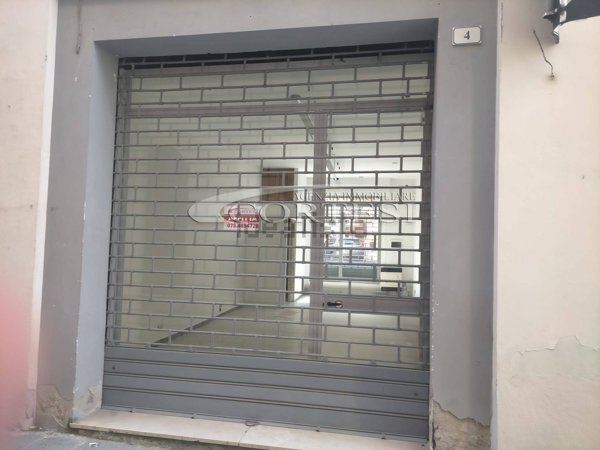 locale commerciale in vendita ad Umbertide
