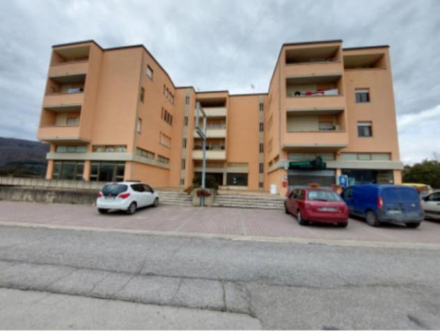 ufficio in vendita ad Umbertide in zona Pierantonio