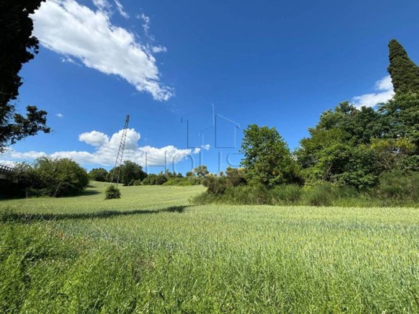 terreno agricolo in vendita ad Umbertide in zona Pierantonio