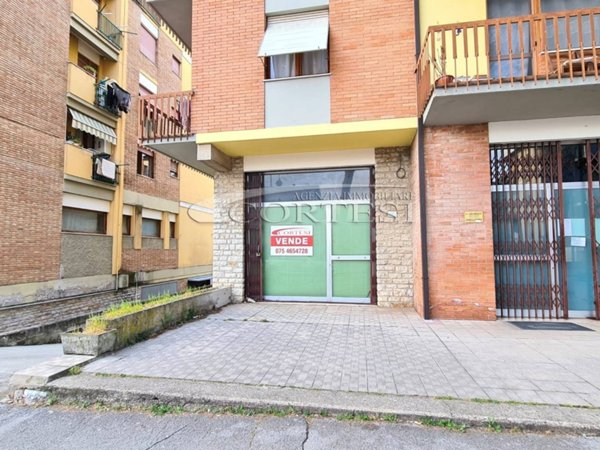 locale commerciale in vendita ad Umbertide
