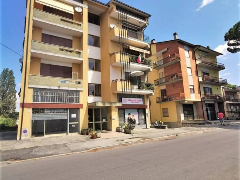 negozio in vendita ad Umbertide