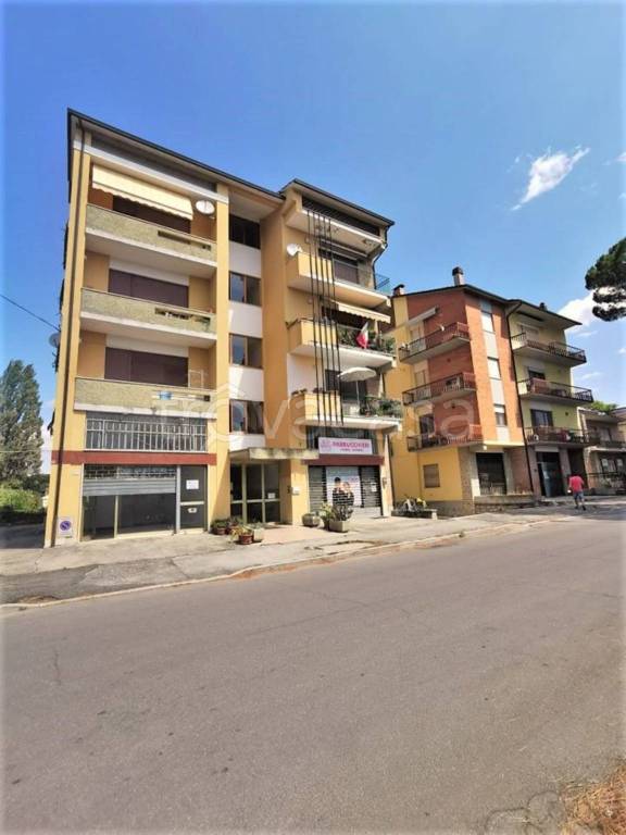 negozio in vendita ad Umbertide