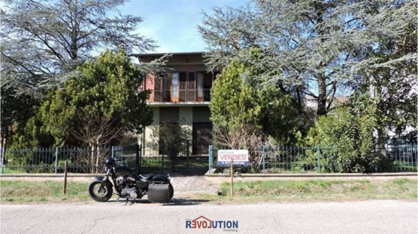 casa indipendente in vendita ad Umbertide in zona Spedalicchio