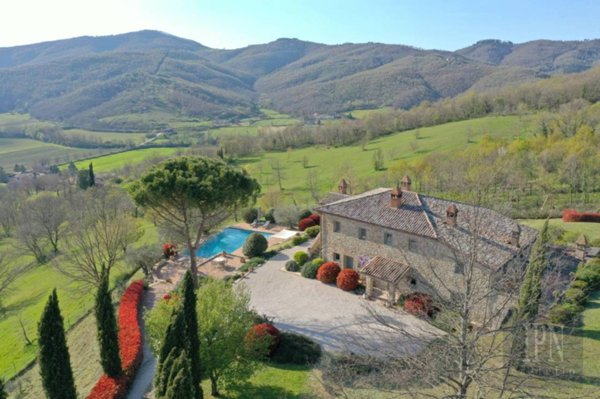 negozio in vendita ad Umbertide in zona Niccone