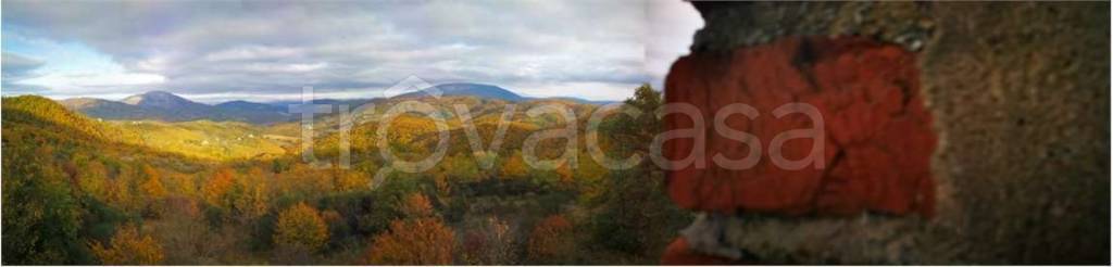 casa indipendente in vendita ad Umbertide in zona Preggio