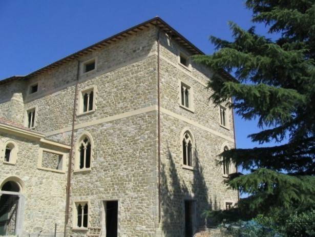 intera palazzina in vendita ad Umbertide in zona Preggio