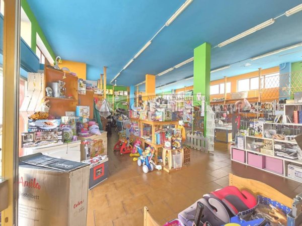 negozio in vendita ad Umbertide