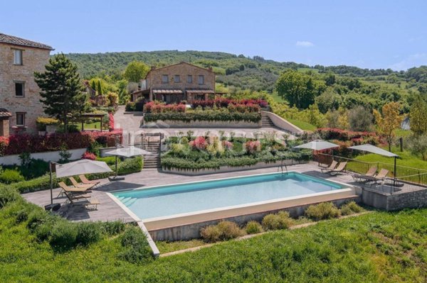 casa indipendente in vendita ad Umbertide in zona Niccone