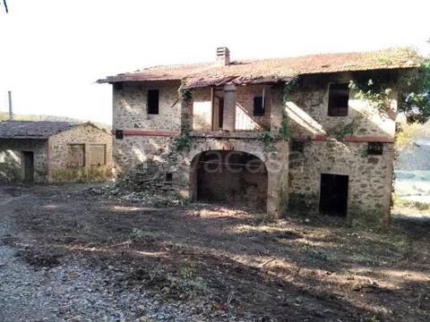 casa indipendente in vendita ad Umbertide in zona Castelvecchio