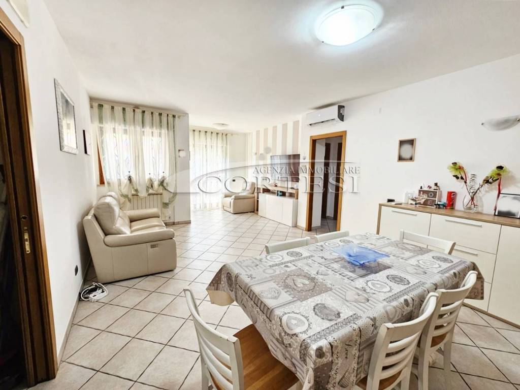 appartamento in vendita ad Umbertide in zona Montecastelli