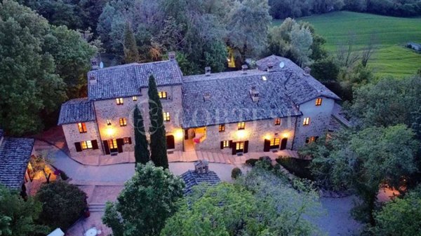 villa in vendita ad Umbertide in zona Niccone