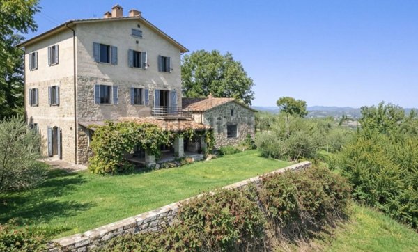 casa indipendente in vendita ad Umbertide in zona Badia