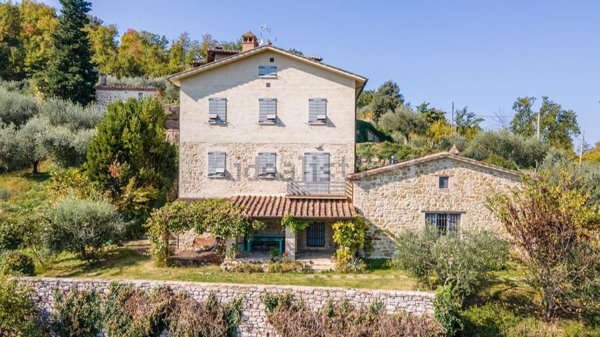 casa indipendente in vendita ad Umbertide in zona Badia