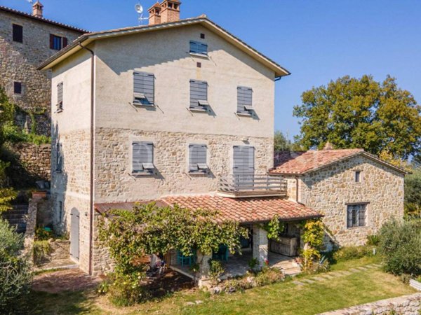 casa indipendente in vendita ad Umbertide in zona Badia
