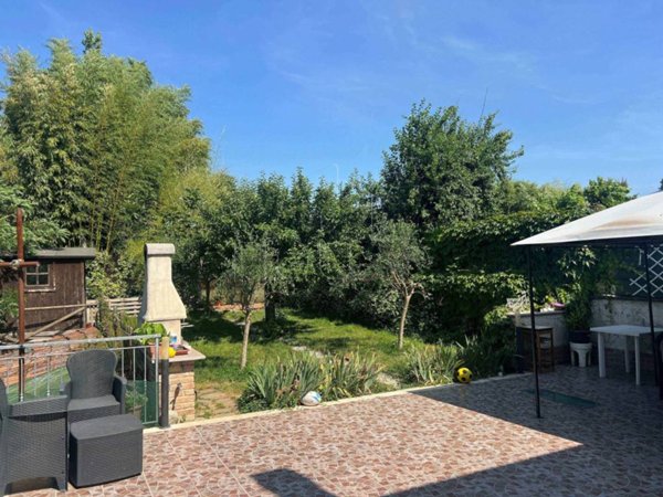 appartamento in vendita ad Umbertide in zona Montecastelli