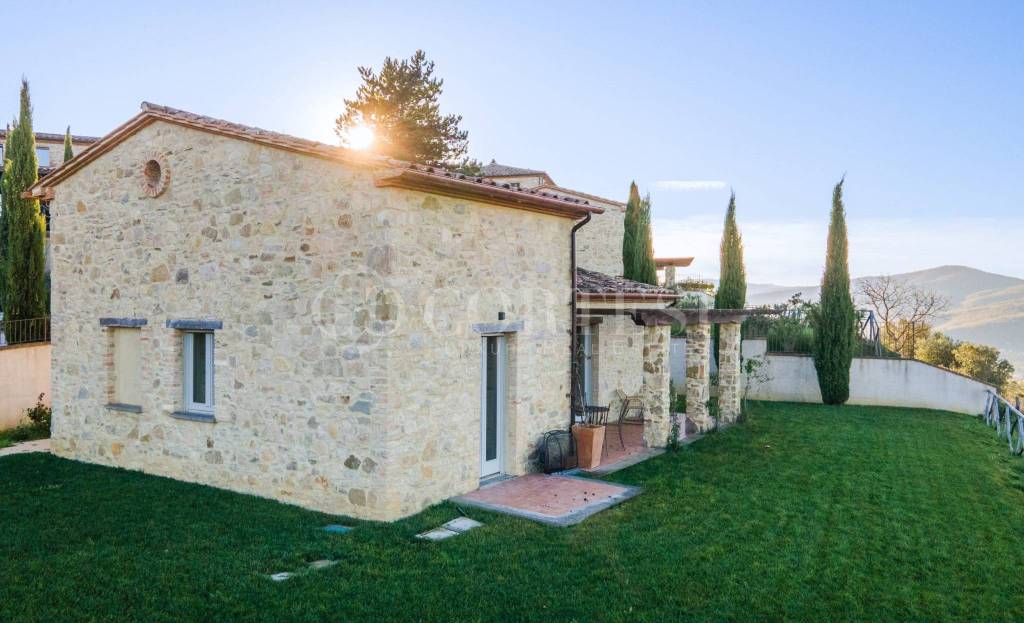 casa indipendente in vendita ad Umbertide in zona Niccone