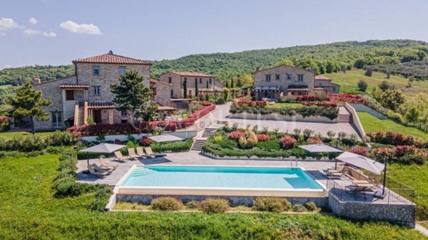 casa indipendente in vendita ad Umbertide in zona Niccone