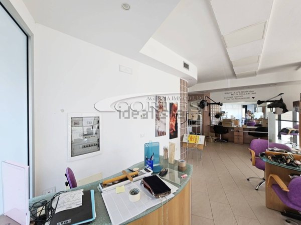 locale commerciale in vendita ad Umbertide