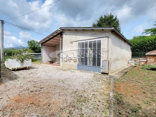 capannone in vendita ad Umbertide in zona Niccone