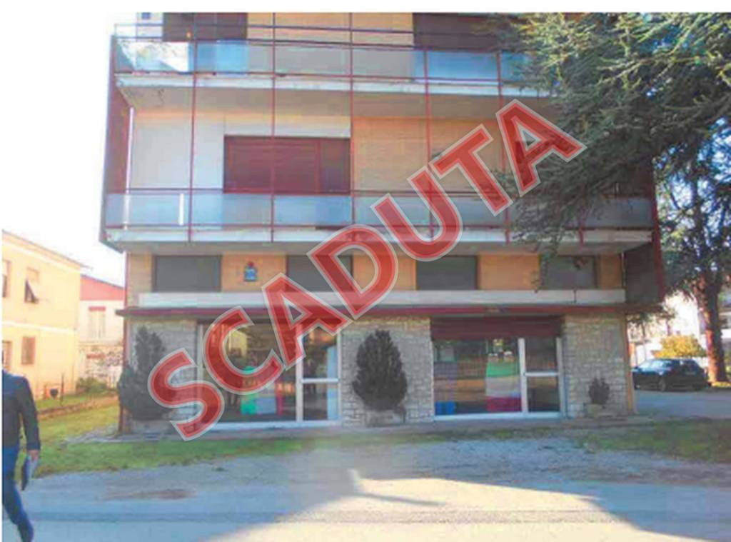 locale commerciale in vendita ad Umbertide