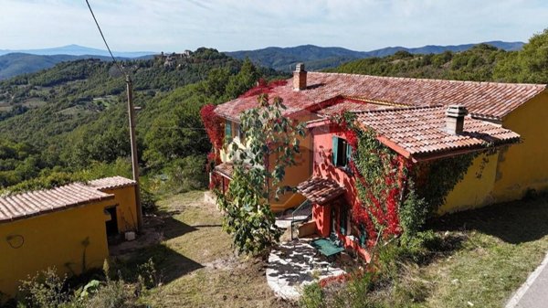 casale in vendita ad Umbertide in zona Preggio