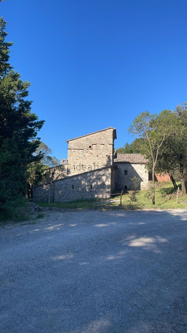 casale in vendita ad Umbertide in zona Castelvecchio