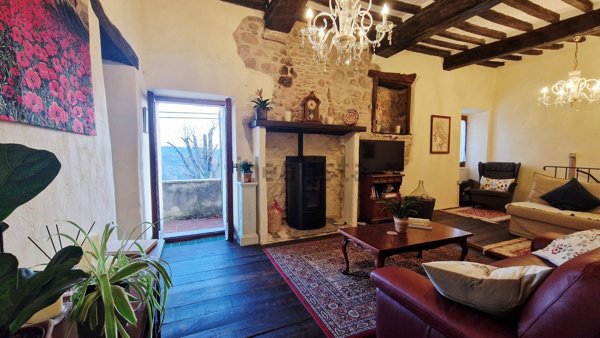 appartamento in vendita ad Umbertide in zona Preggio