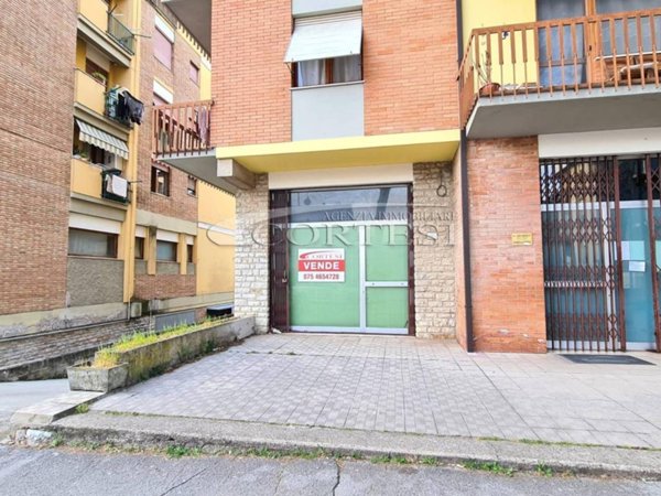 negozio in vendita ad Umbertide