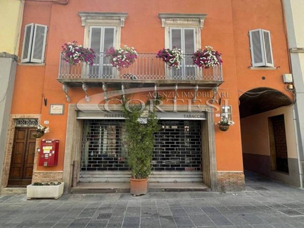 negozio in vendita ad Umbertide