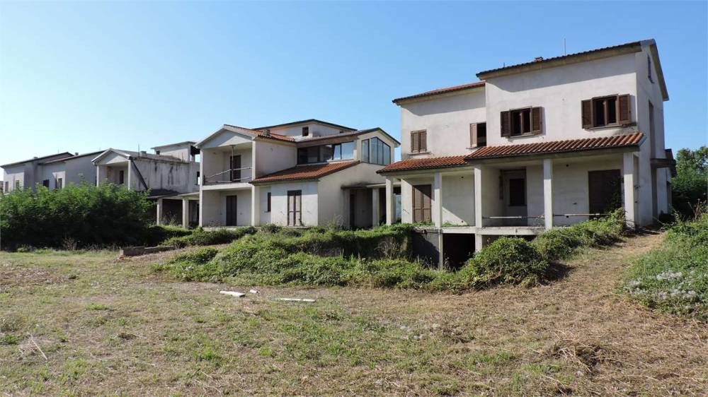 casa indipendente in vendita ad Umbertide in zona Pierantonio