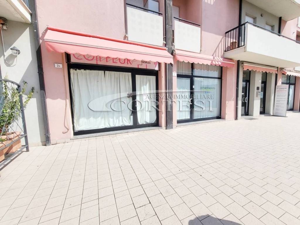 negozio in vendita ad Umbertide