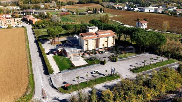 negozio in vendita ad Umbertide