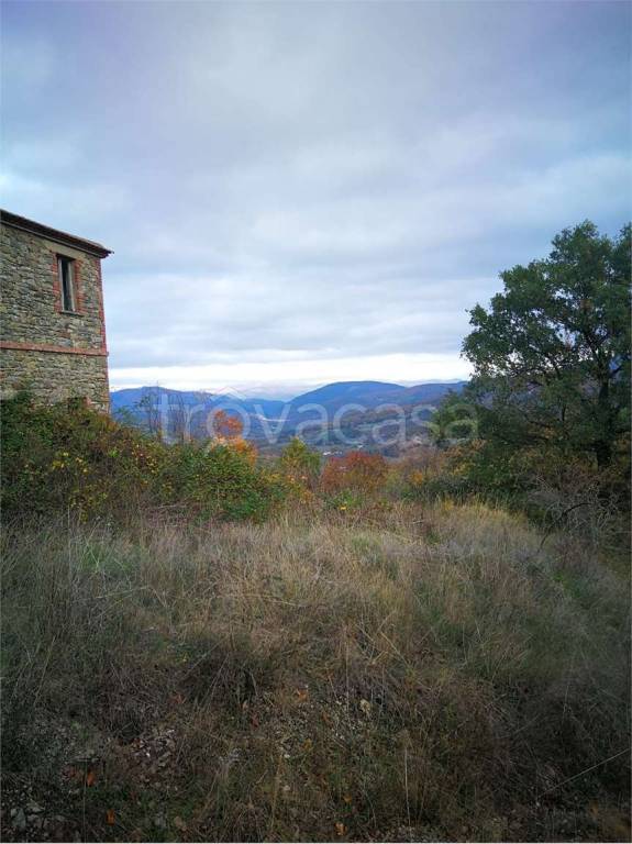 appartamento in vendita ad Umbertide in zona Preggio